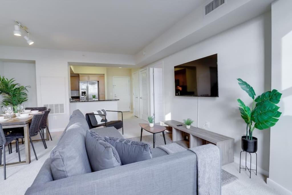 Fantastic 2 Bedroom Condo At Pentagon City アーリントン エクステリア 写真