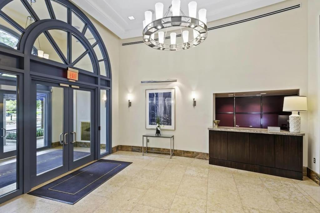 Fantastic 2 Bedroom Condo At Pentagon City アーリントン エクステリア 写真