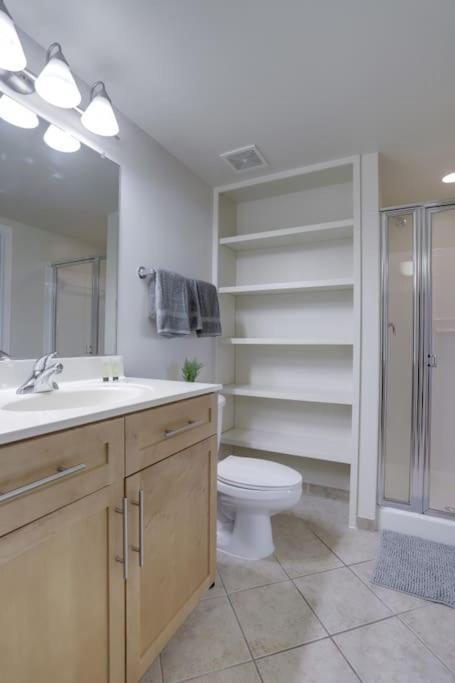 Fantastic 2 Bedroom Condo At Pentagon City アーリントン エクステリア 写真