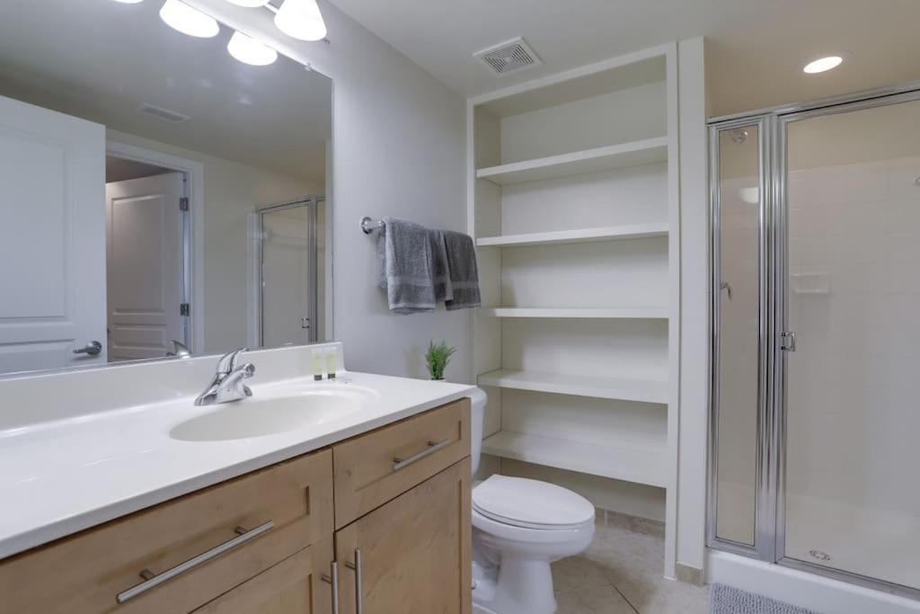 Fantastic 2 Bedroom Condo At Pentagon City アーリントン エクステリア 写真