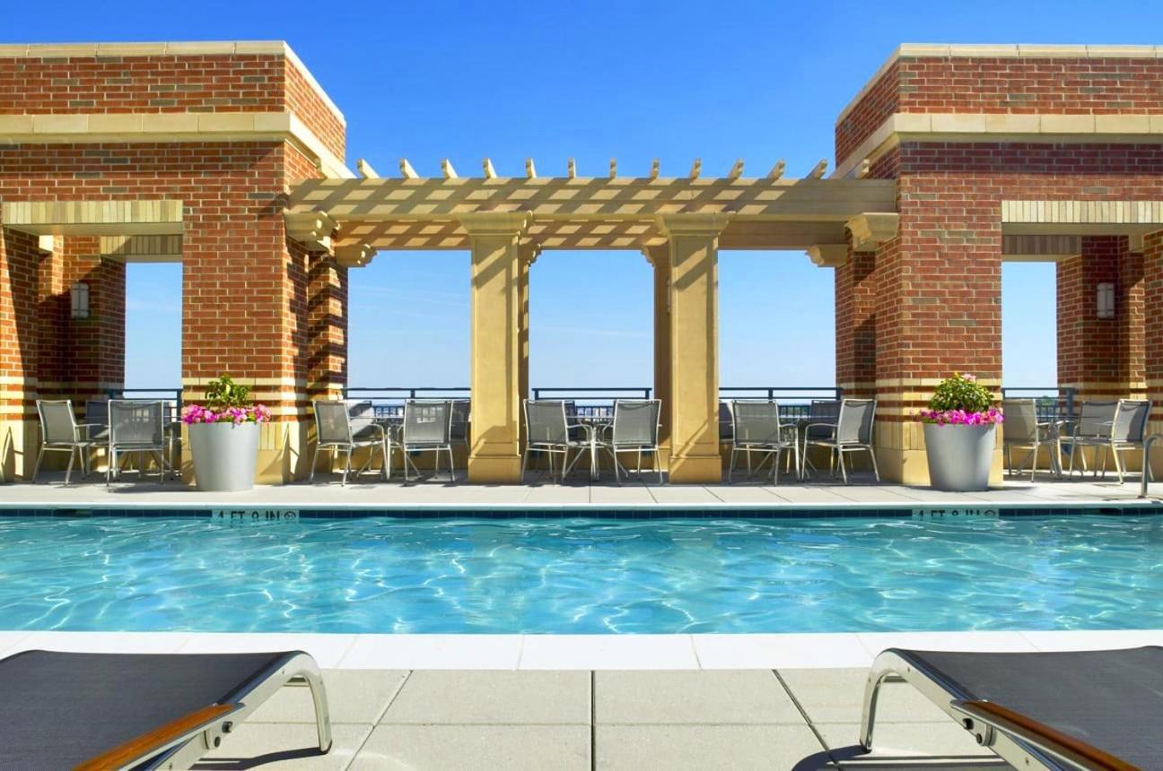 Fantastic 2 Bedroom Condo At Pentagon City アーリントン エクステリア 写真